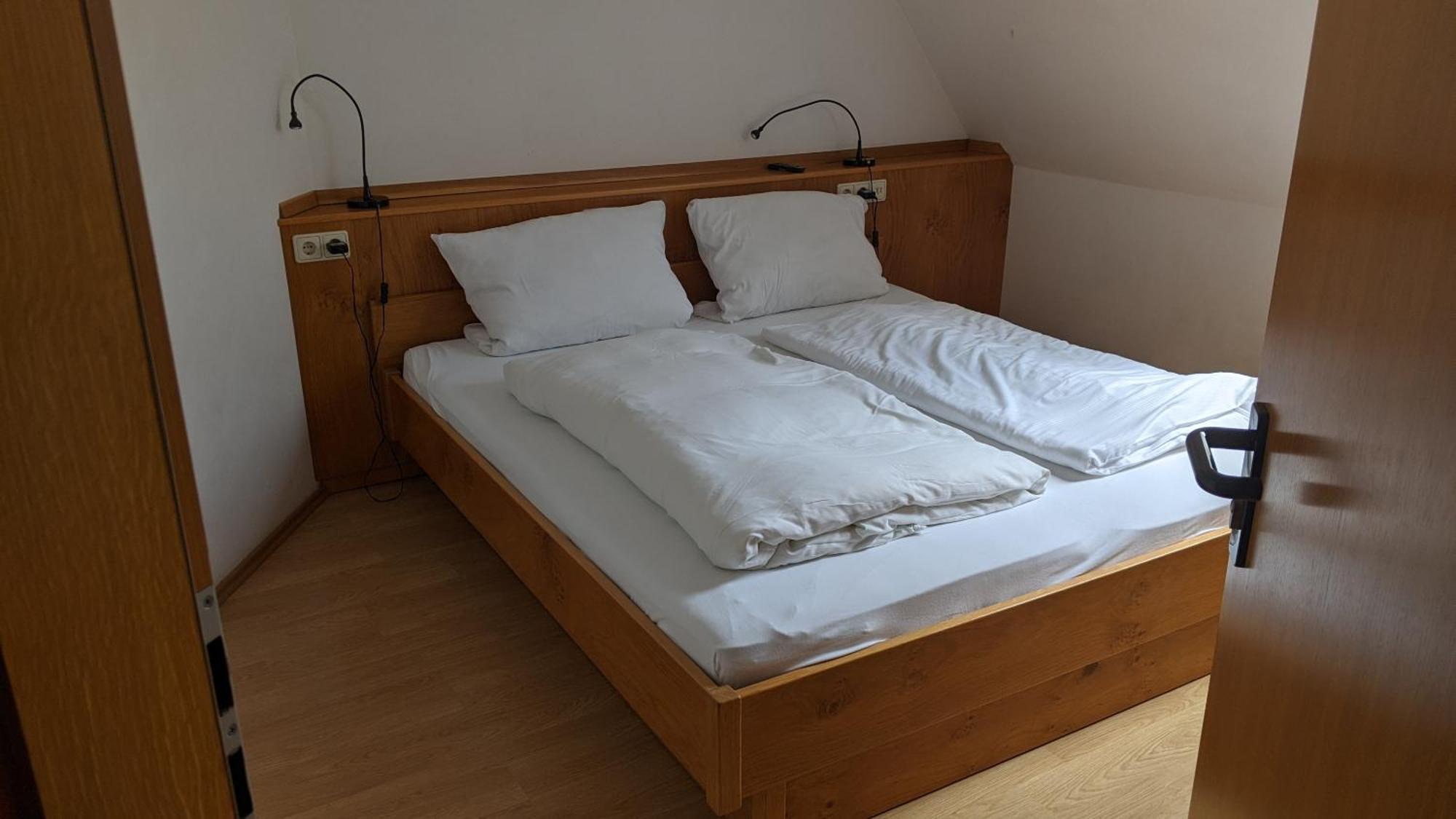 Gasthof Hotel Rose Obereisenheim Habitación foto