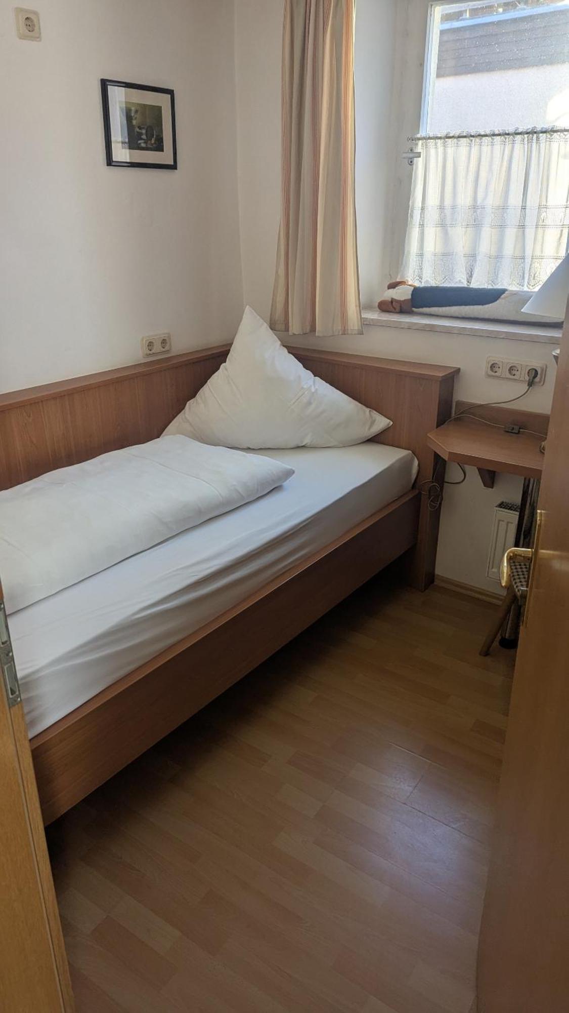 Gasthof Hotel Rose Obereisenheim Habitación foto