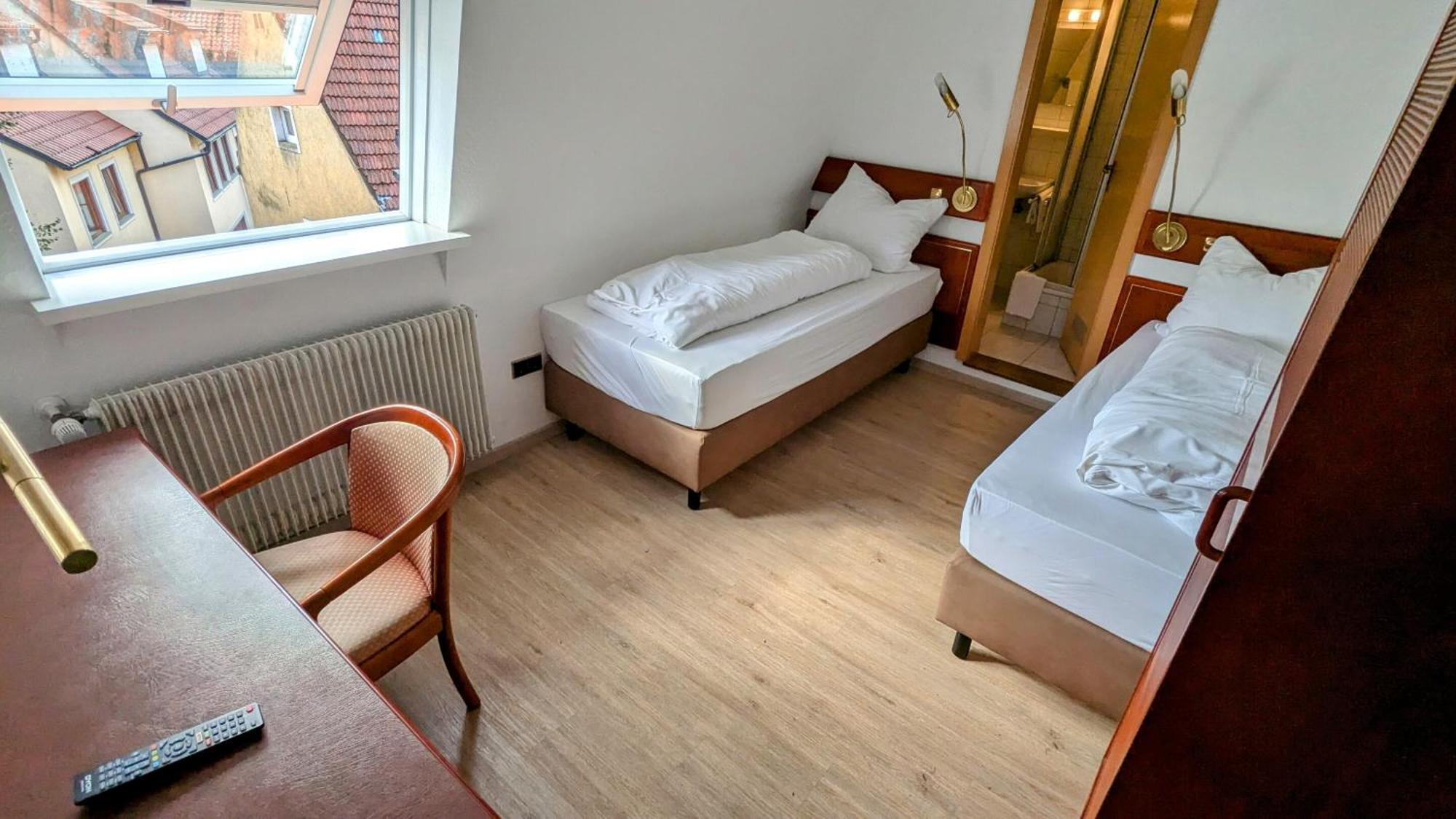 Gasthof Hotel Rose Obereisenheim Habitación foto