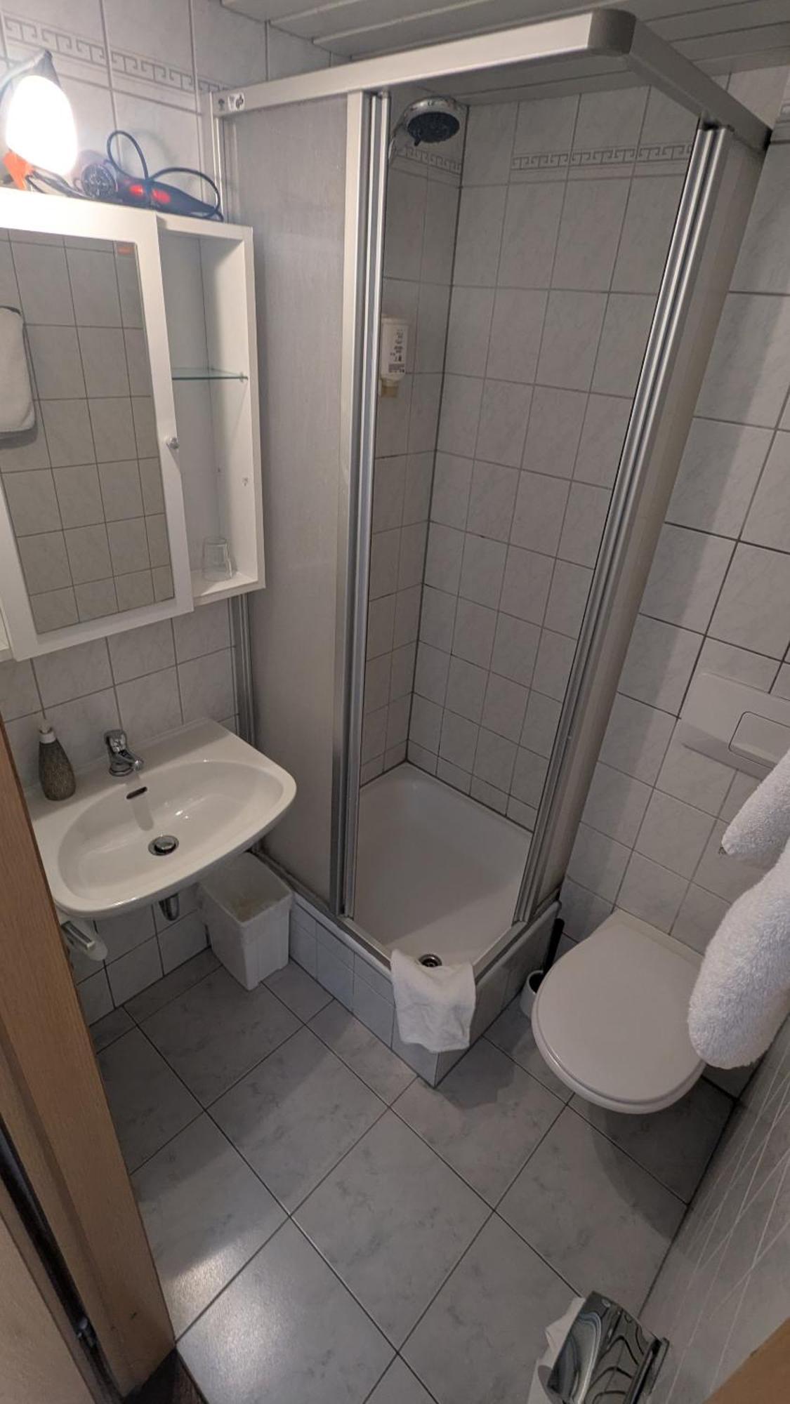 Gasthof Hotel Rose Obereisenheim Habitación foto